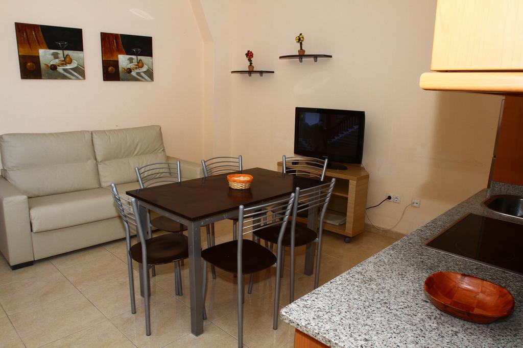 Apartamentos Coral Do Mar III Montalvo Room photo
